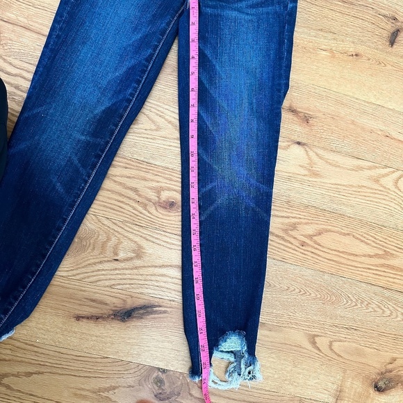 American Eagle (AE) Cropped Distressed Skinny Jeans - Size 00 (equivalent to 24) - Picture 4 of 7